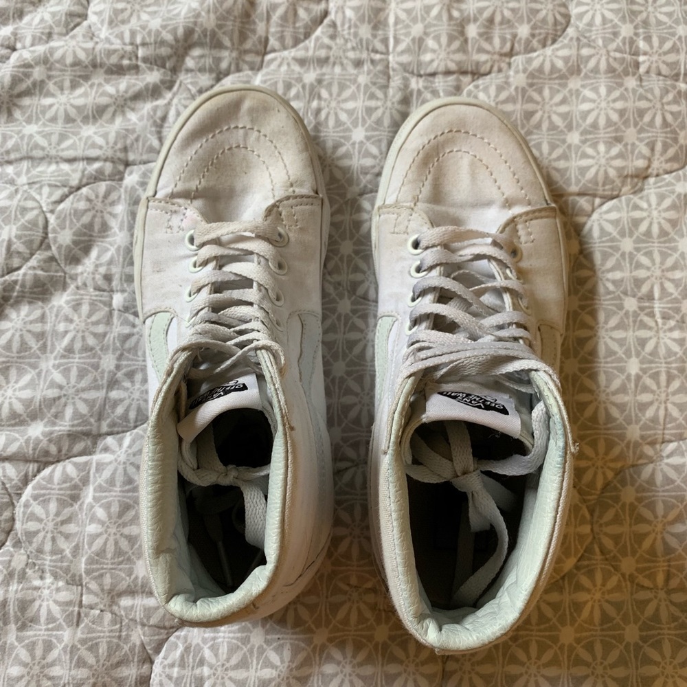 Vans - Picture 5 of 6